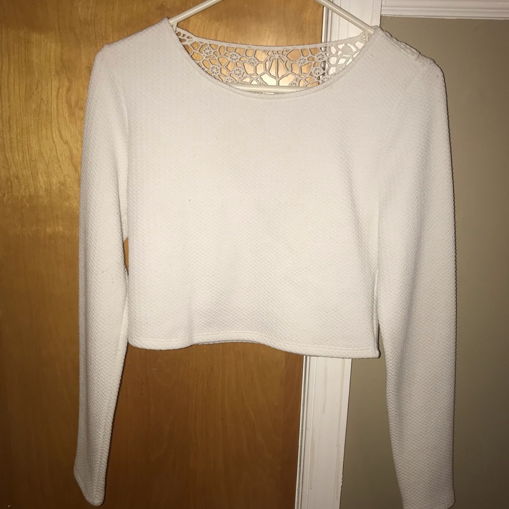 🔆Forever 21 white crop top🔆
